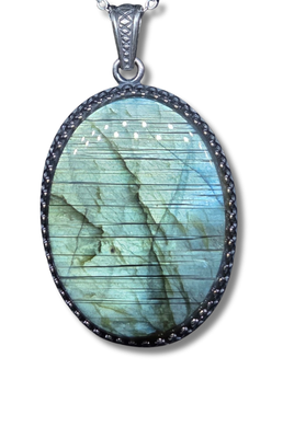 Labradorite in Mount
